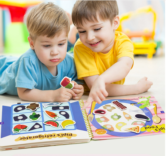 Beschäftigungsbuch für Kinder zur Entwicklung von Lernfähigkeiten