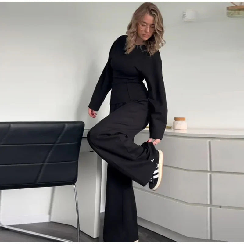 Damen Set: Slim-Fit Sweatshirt und Weite Hose