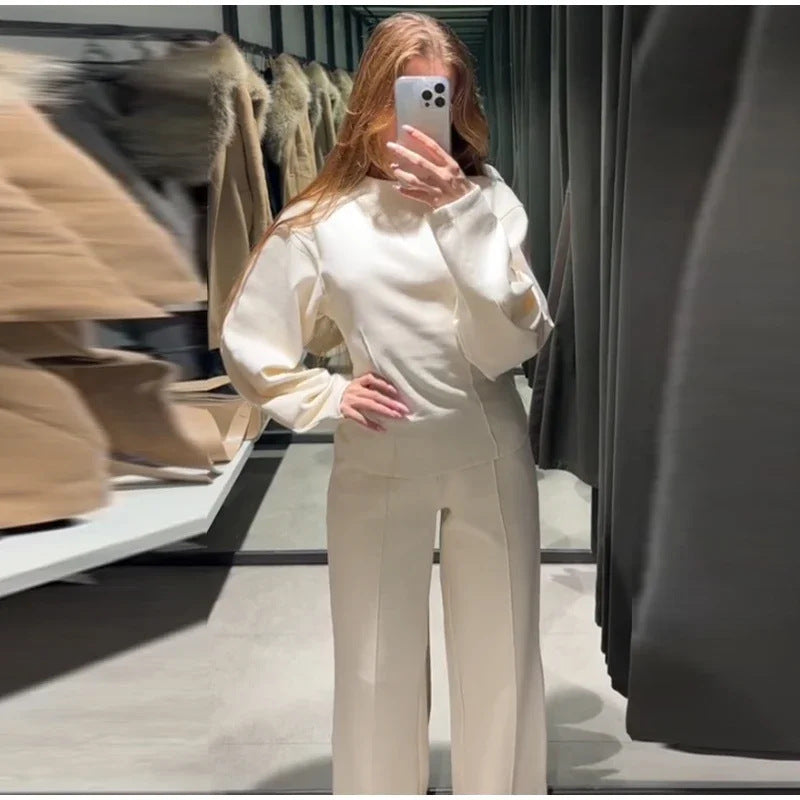 Damen Set: Slim-Fit Sweatshirt und Weite Hose