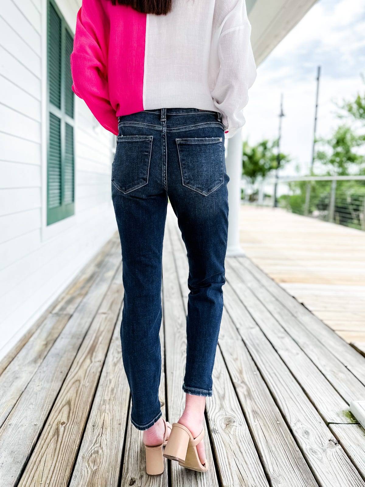 Bauchfreie Slim Fit Jeans mit Bündchen