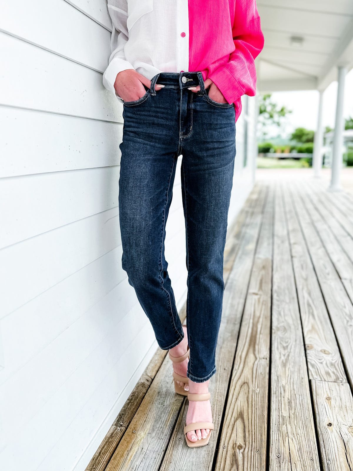 Bauchfreie Slim Fit Jeans mit Bündchen