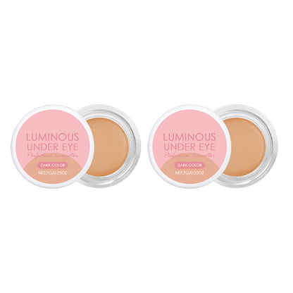 Aufhellender Concealer für die Augenringe