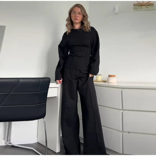 Damen Set: Slim-Fit Sweatshirt und Weite Hose