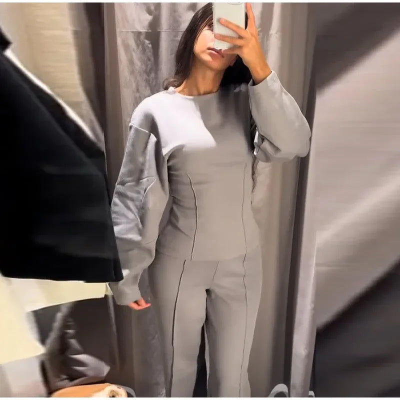 Damen Set: Slim-Fit Sweatshirt und Weite Hose