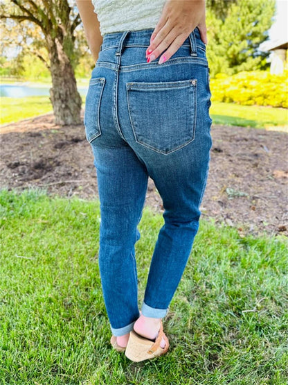 Bauchfreie Slim Fit Jeans mit Bündchen