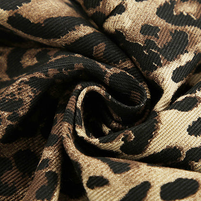 Trendige Freizeithose für Damen mit Leopardenmuster und Taschen